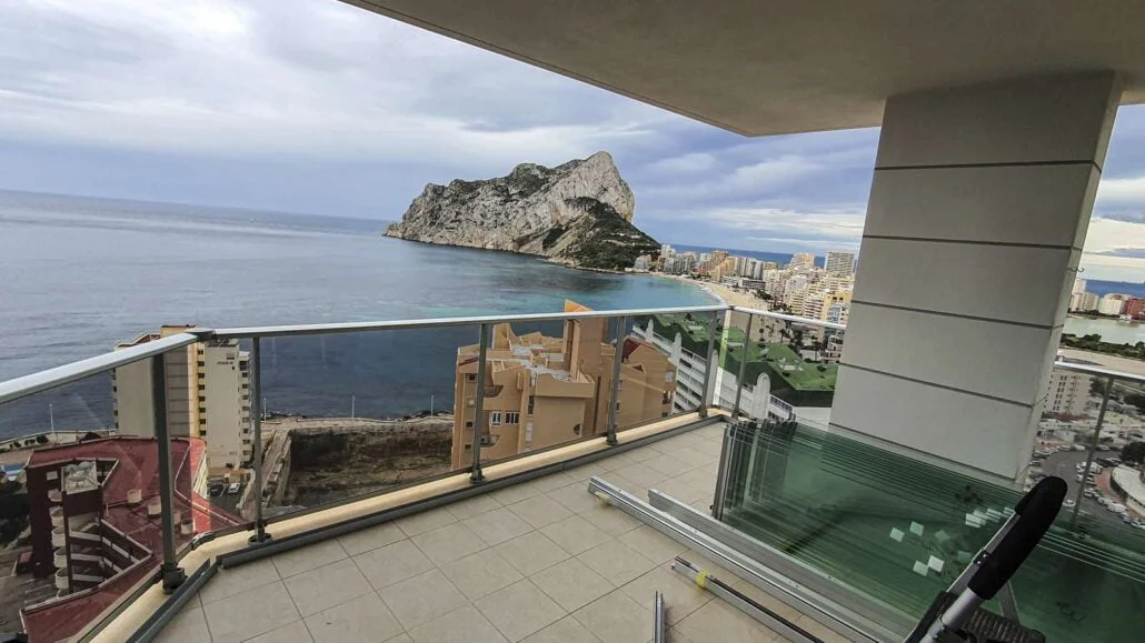 Cerramiento cortinas cristal en Alicante