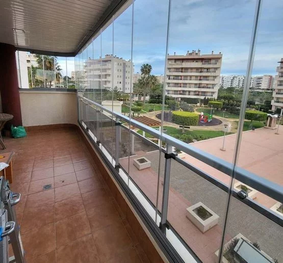 Cerramiento cortinas cristal en Alicante