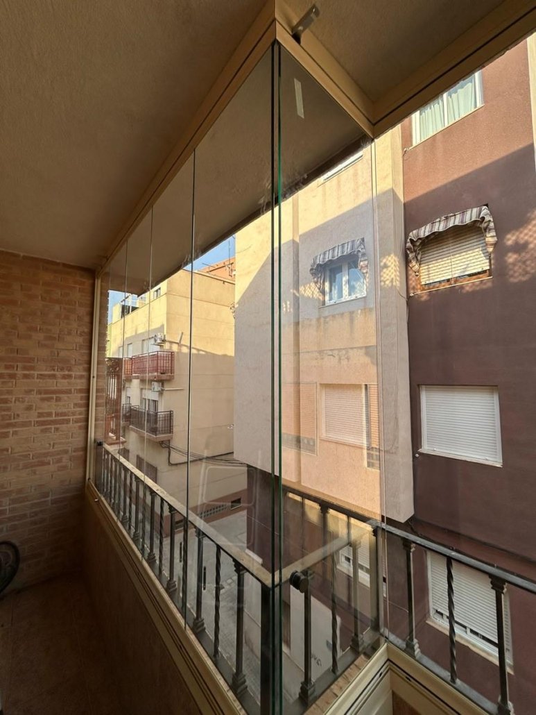 Cortinas de cristal Almería local