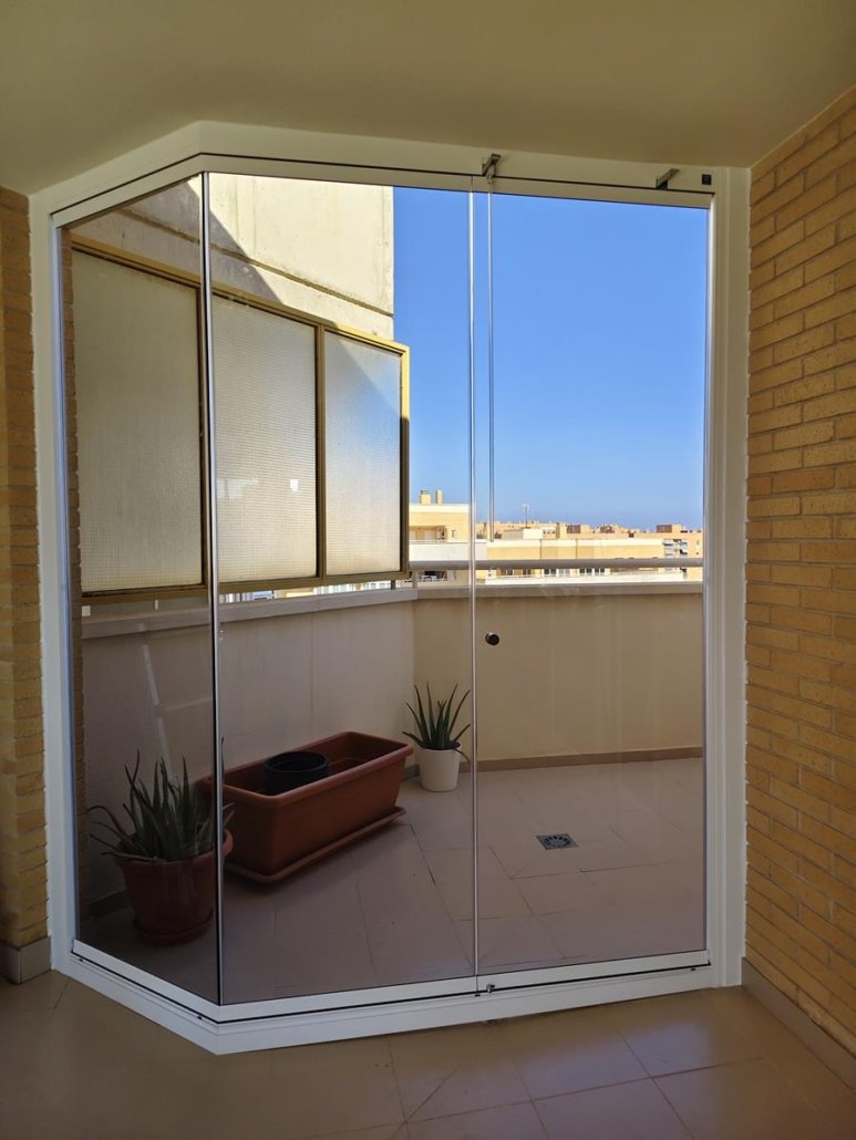 Cortinas de cristal Almería local