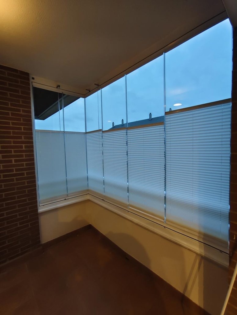 Glass curtains in Alicante