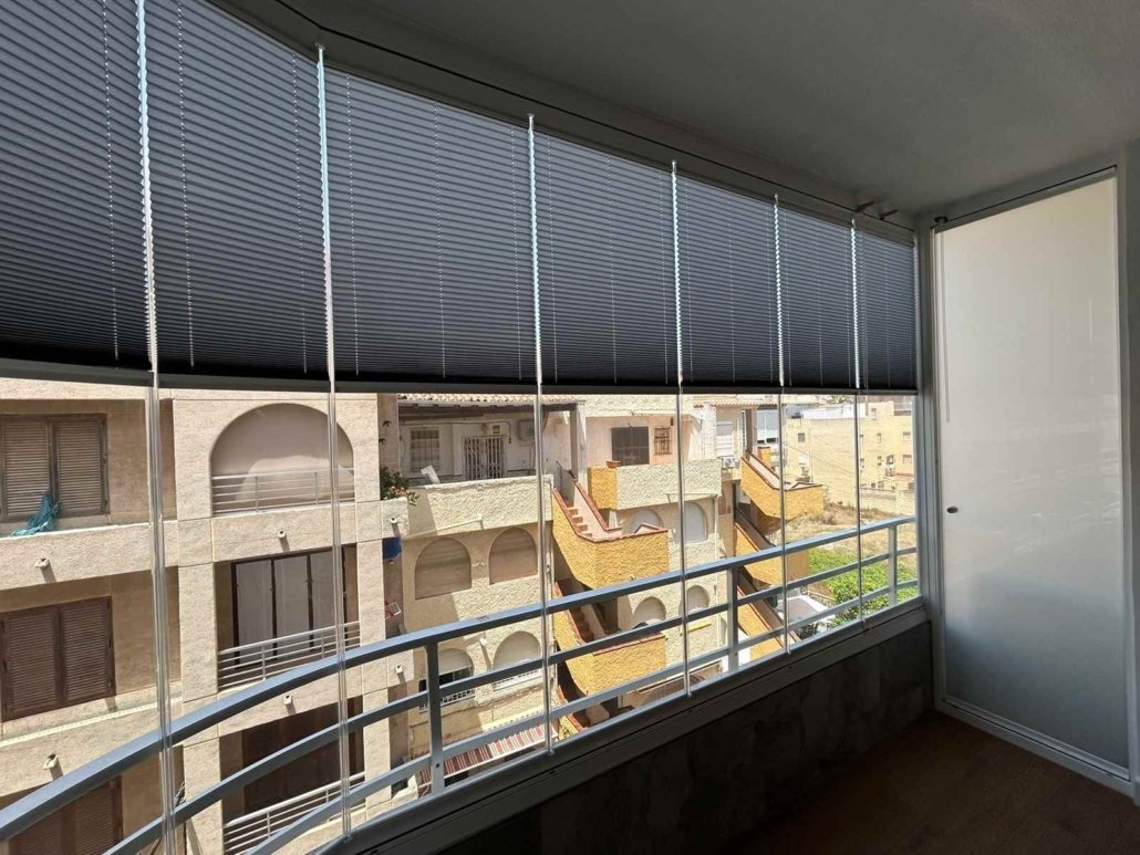 Cortinas Plisadas para Cerramientos y Cortinas de Cristal