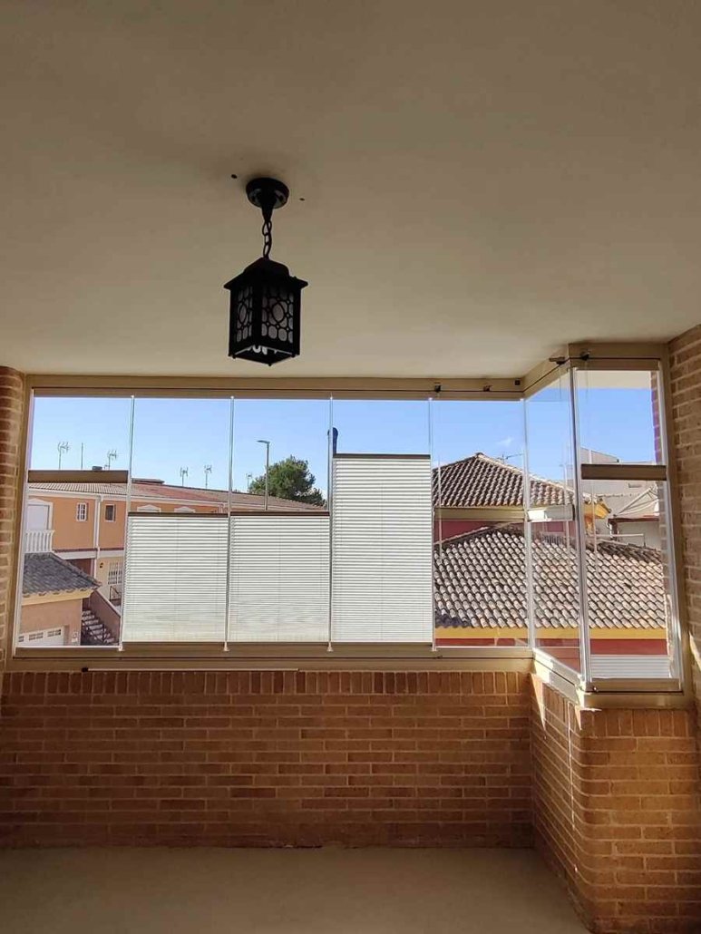 Cortinas Plisadas para Cerramientos y Cortinas de Cristal
