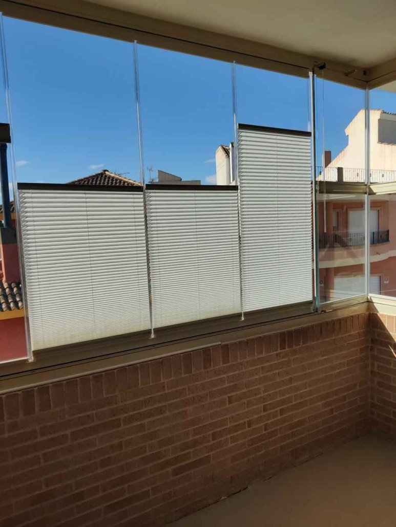 Cortinas Plisadas para Cerramientos y Cortinas de Cristal